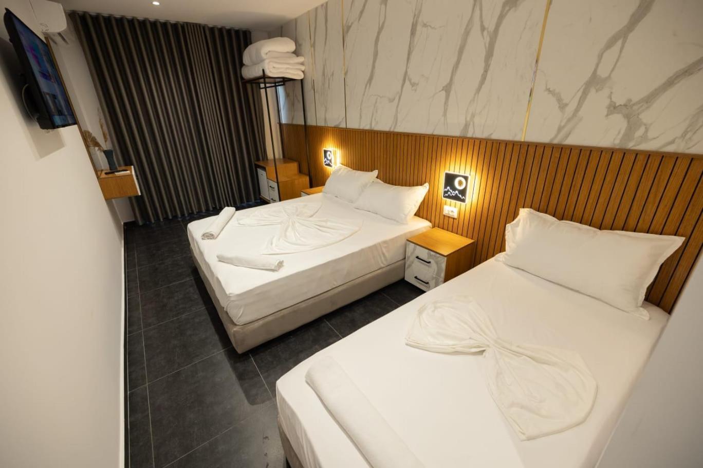 Aglon Twin'S Hotel Влёра Экстерьер фото