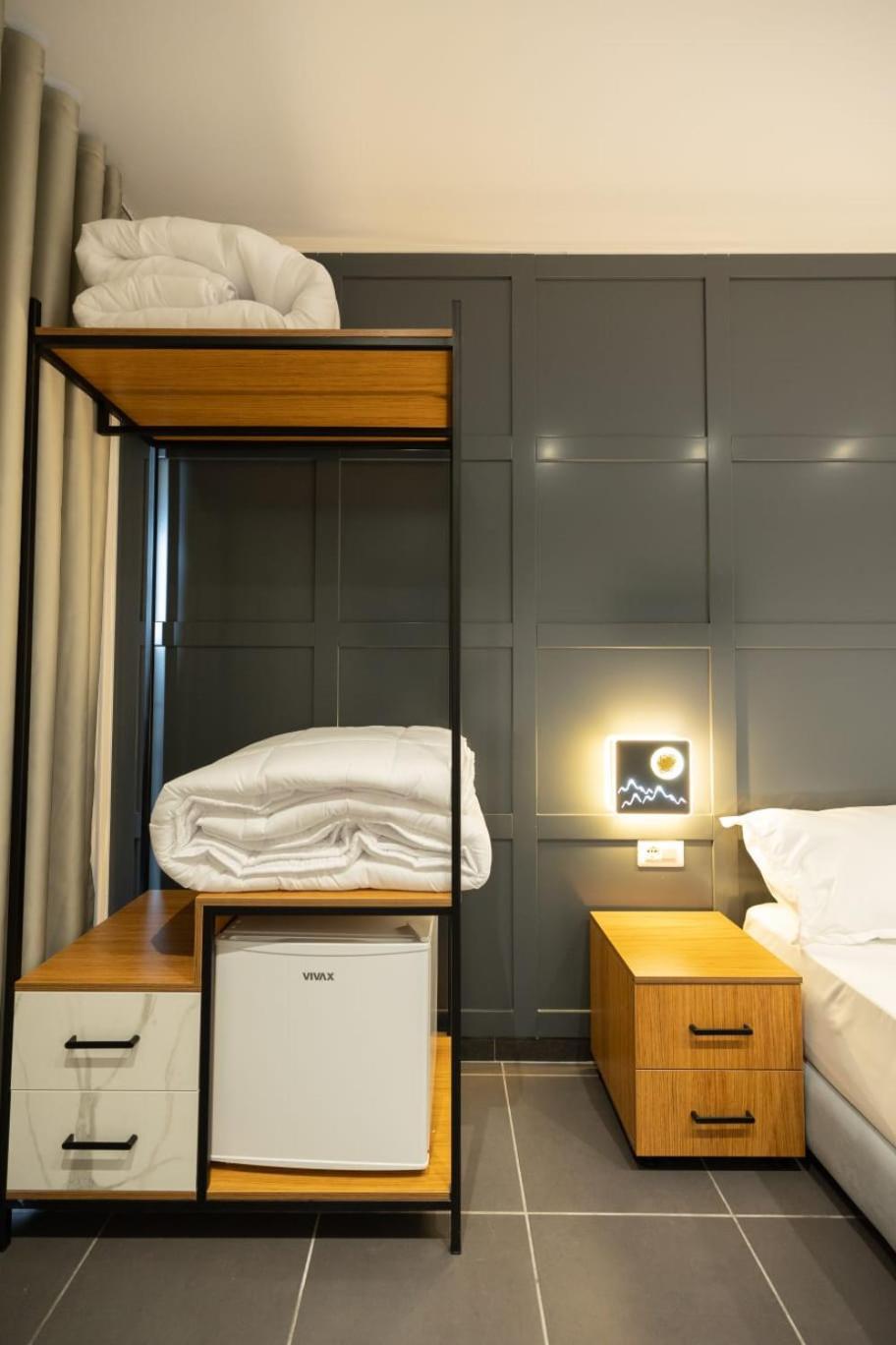 Aglon Twin'S Hotel Влёра Экстерьер фото