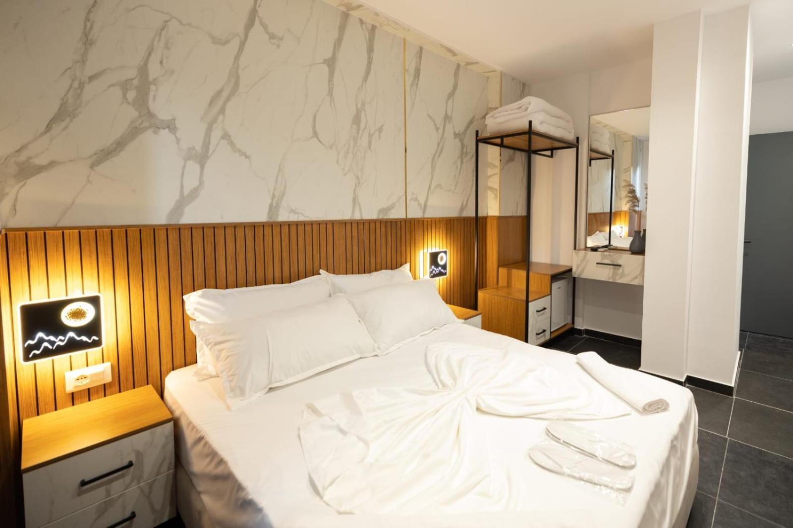 Aglon Twin'S Hotel Влёра Экстерьер фото