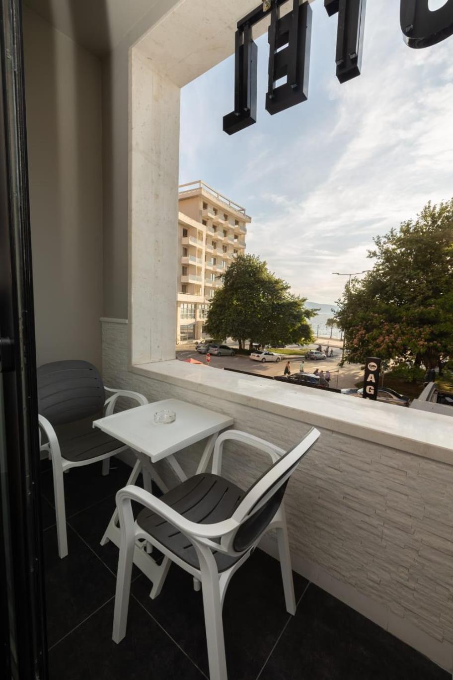 Aglon Twin'S Hotel Влёра Экстерьер фото
