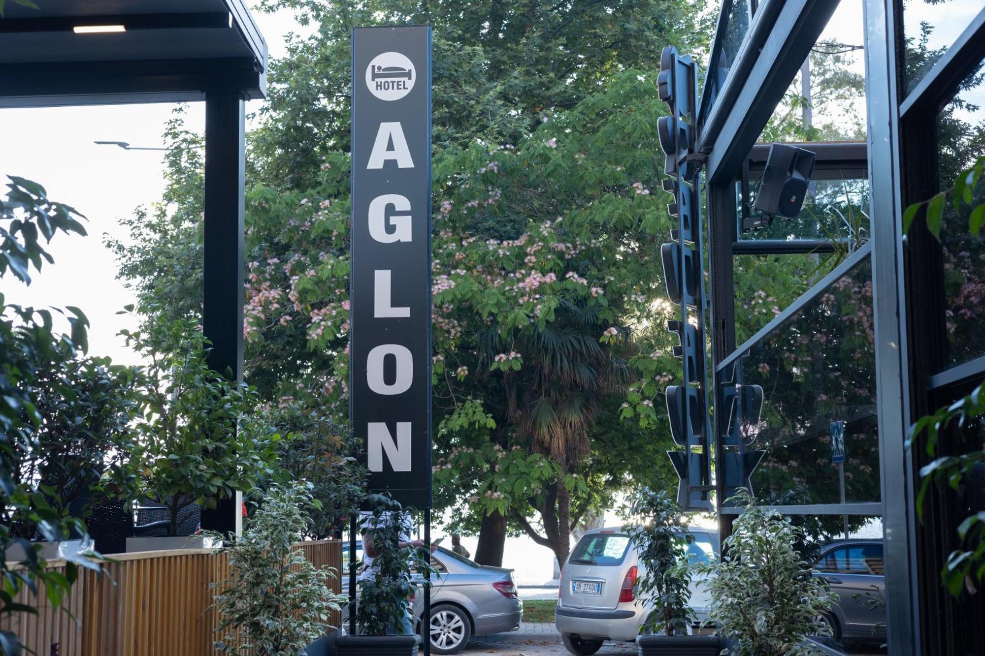 Aglon Twin'S Hotel Влёра Экстерьер фото